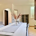 Pimagi House Detached + Parking דירה
