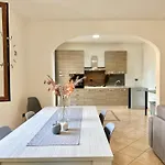 Pimagi House Detached + Parking * סינאלונגה